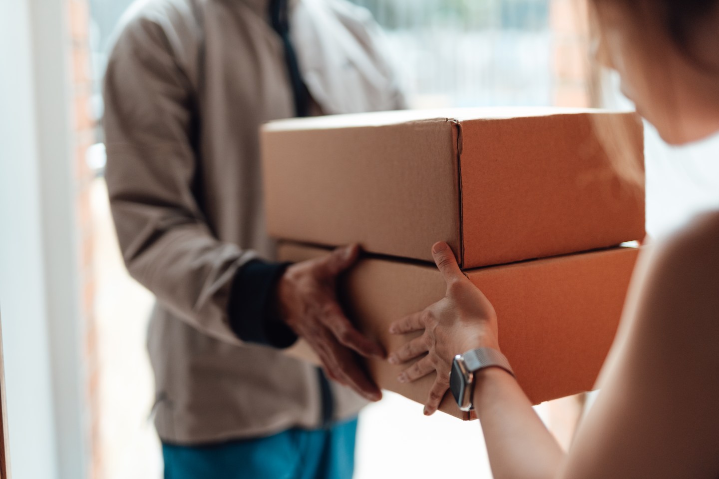 France seeks small parcel fees as flows from China surge